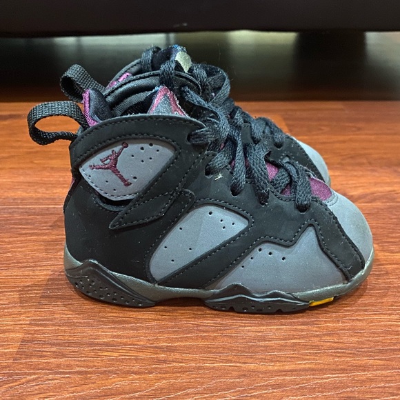 Air Jordan Boys 7 Retro BT Bordeaux Size 6C Gray 304772-034 - Picture 5 of 9